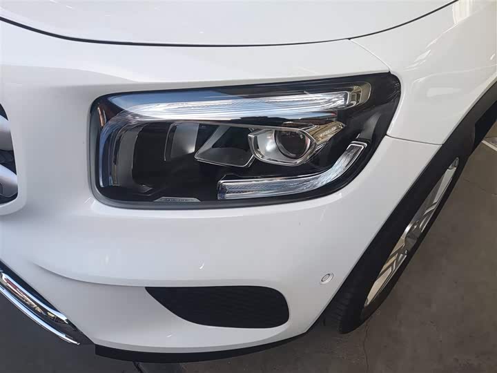 Фото 24 - Mercedes-Benz GLB-Class