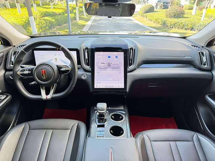 Фото 7 - Hongqi HS3 Hybrid