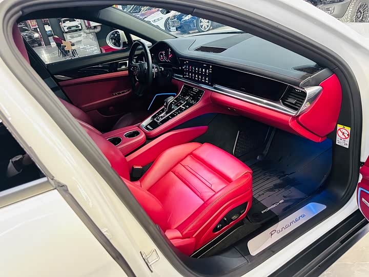 Фото 15 - Porsche Panamera