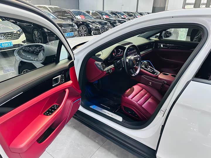 Фото 8 - Porsche Panamera