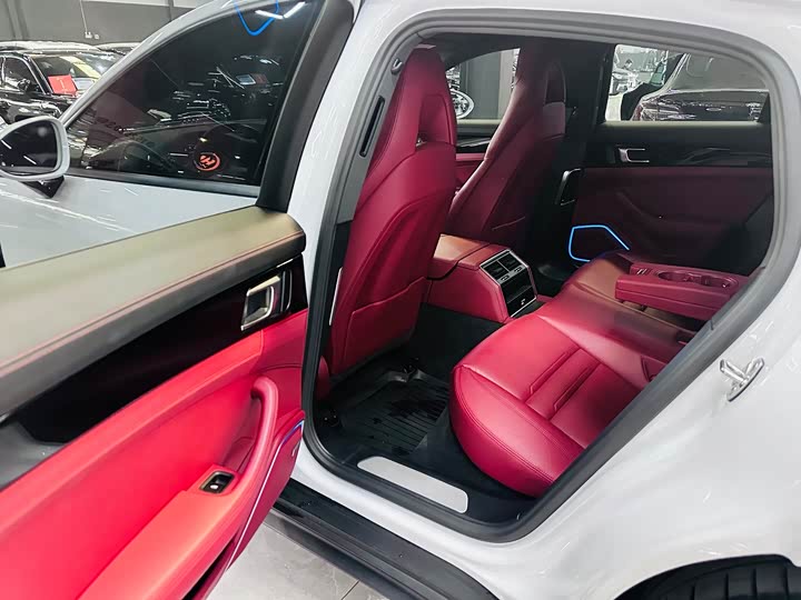 Фото 9 - Porsche Panamera