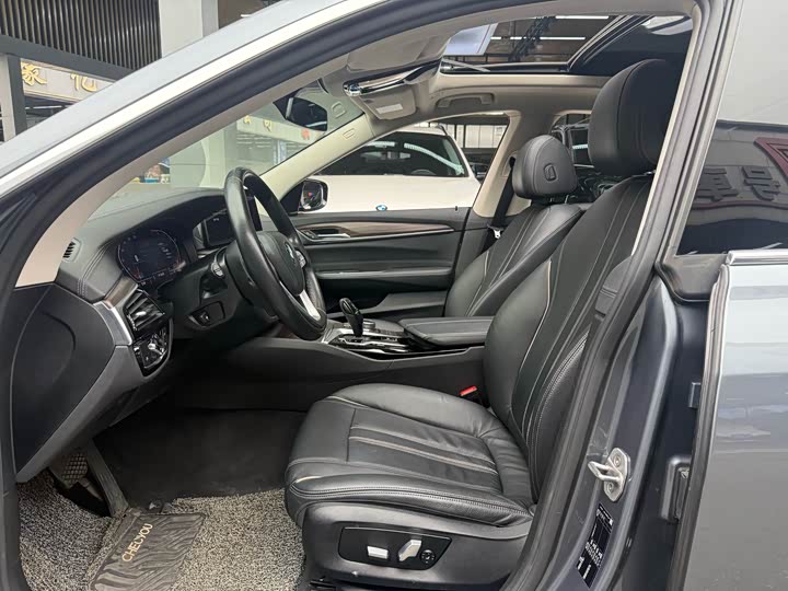 Фото 10 - BMW 6 Series GT