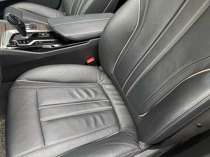 Фото 11 - BMW 6 Series GT