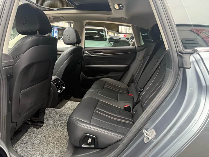 Фото 15 - BMW 6 Series GT