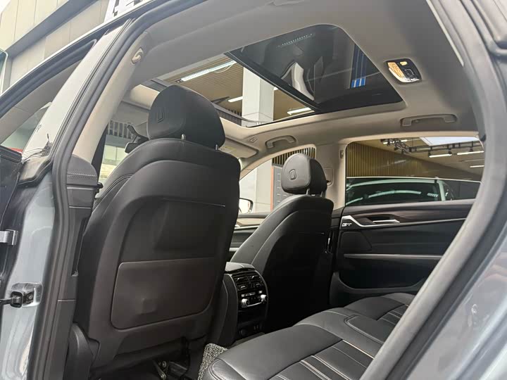 Фото 16 - BMW 6 Series GT