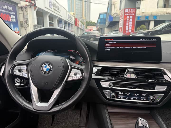 Фото 19 - BMW 6 Series GT