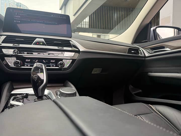 Фото 20 - BMW 6 Series GT