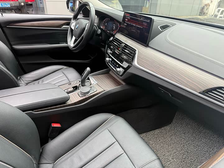 Фото 24 - BMW 6 Series GT