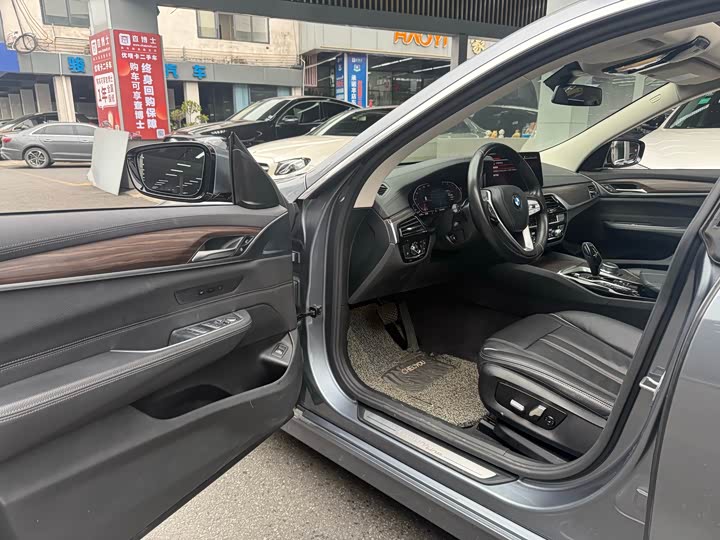 Фото 9 - BMW 6 Series GT