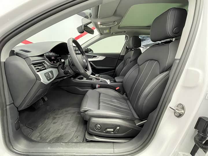 Фото 10 - Audi A4L