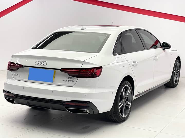 Фото 17 - Audi A4L