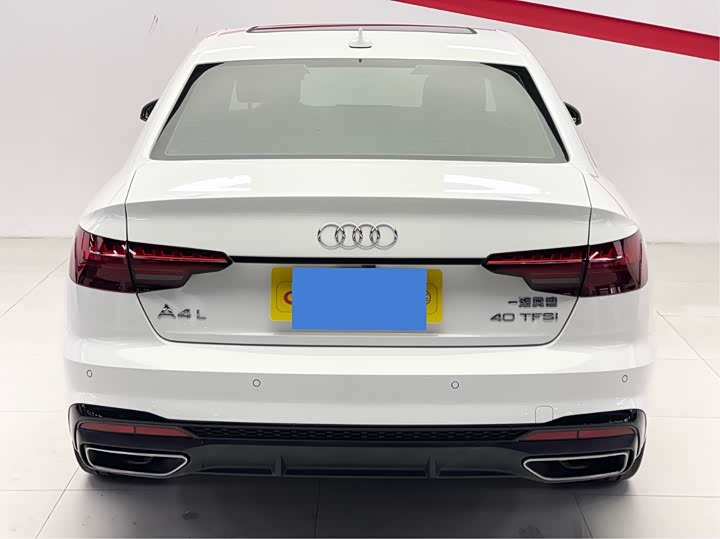 Фото 18 - Audi A4L