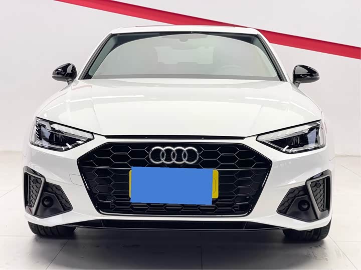 Фото 2 - Audi A4L