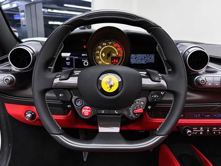 Фото 18 - Ferrari F8