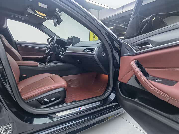 Фото 11 - BMW 5 Series Hybrid