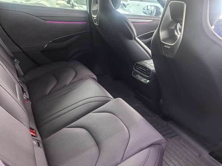 Фото 7 - Xiaomi SU7