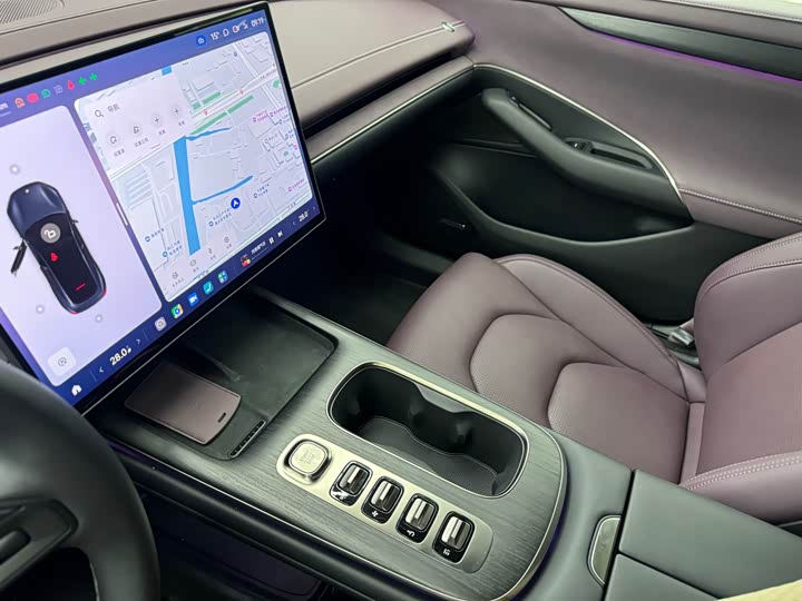 Фото 10 - Xiaomi SU7