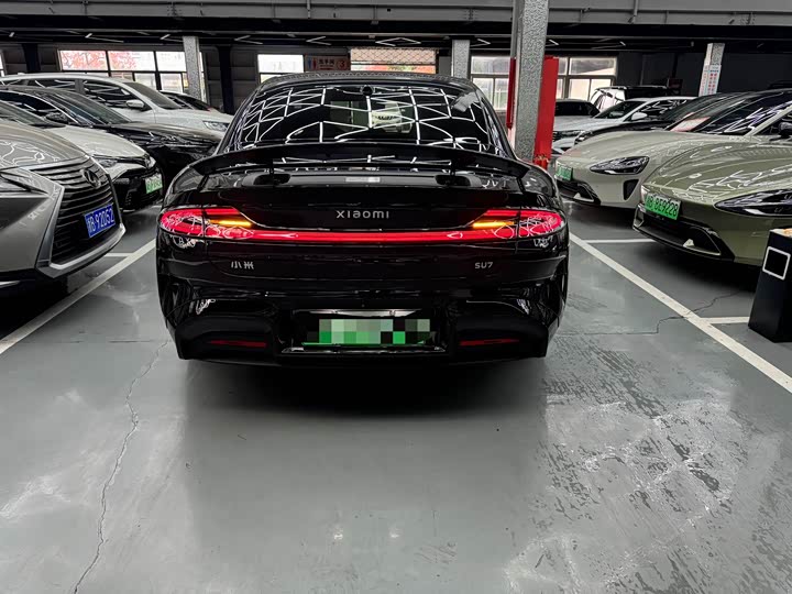 Фото 13 - Xiaomi SU7