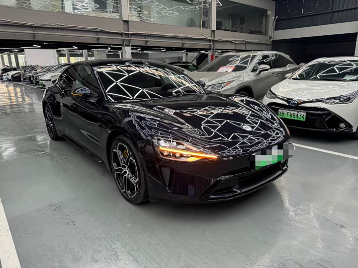 Фото 3 - Xiaomi SU7