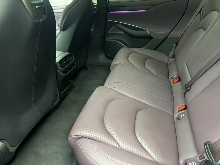 Фото 8 - Xiaomi SU7