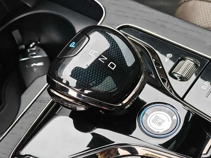 Фото 5 - BYD Han