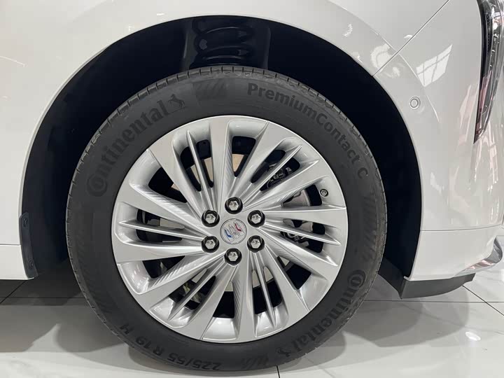 Фото 36 - Buick GL8 Century