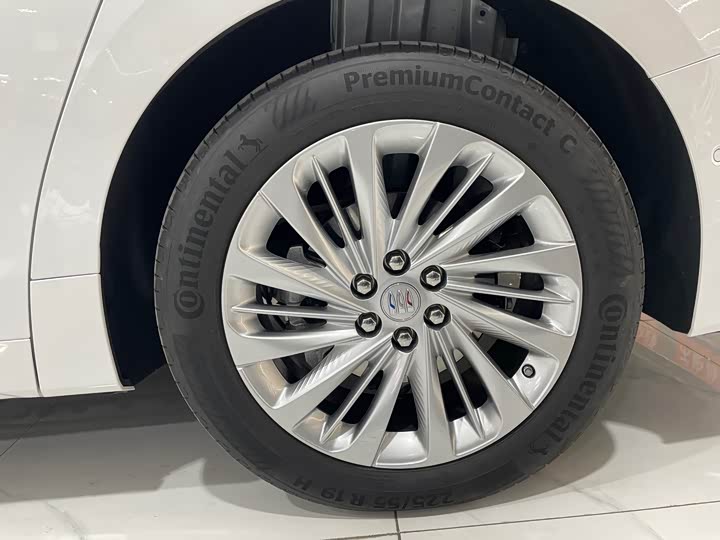 Фото 38 - Buick GL8 Century