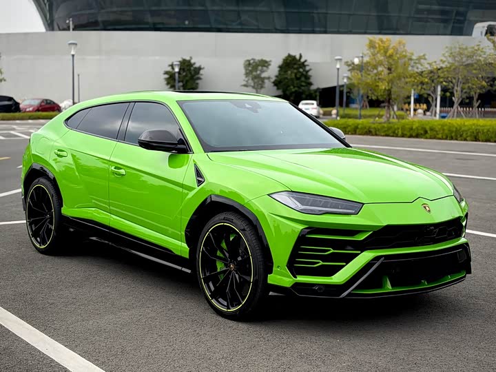 Фото 3 - Lamborghini Urus