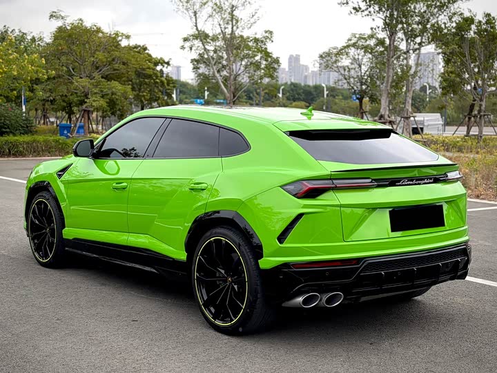 Фото 4 - Lamborghini Urus
