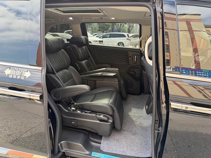 Фото 12 - Honda Elysion