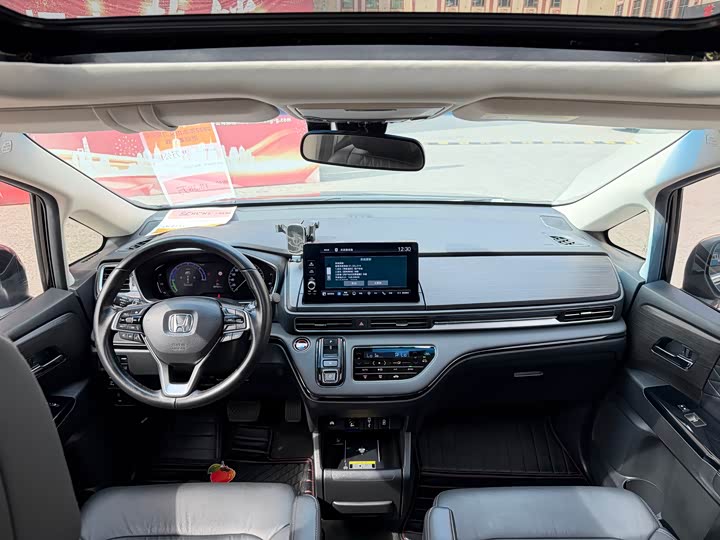 Фото 13 - Honda Elysion