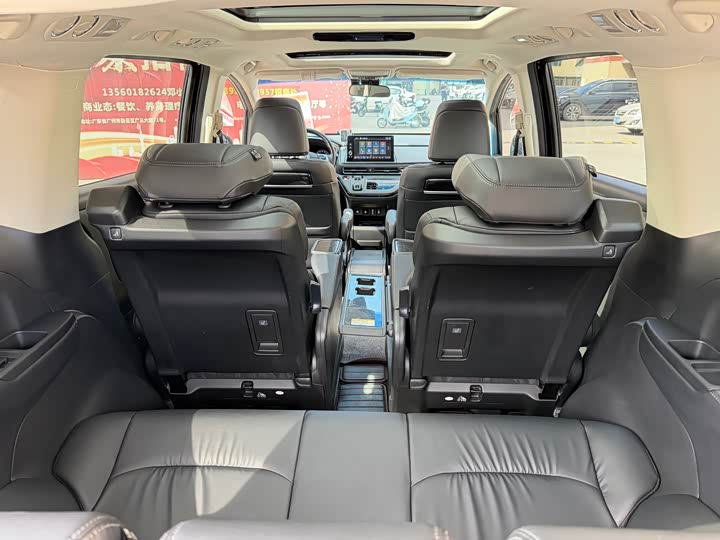 Фото 16 - Honda Elysion