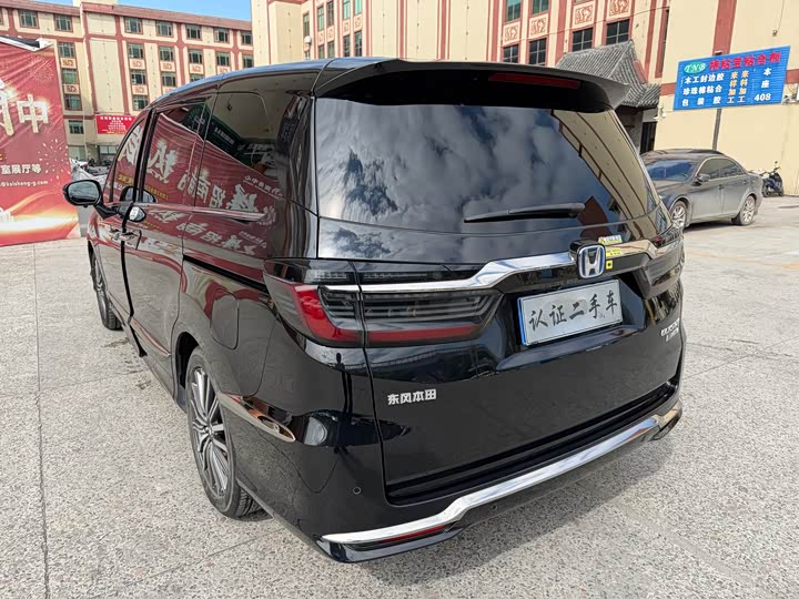 Фото 7 - Honda Elysion