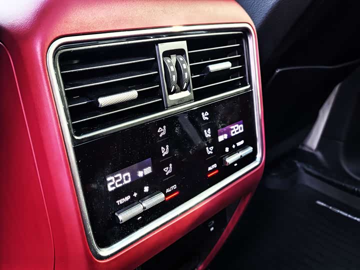 Фото 11 - Porsche Cayenne