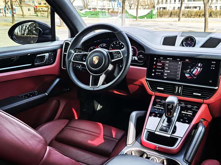 Фото 14 - Porsche Cayenne