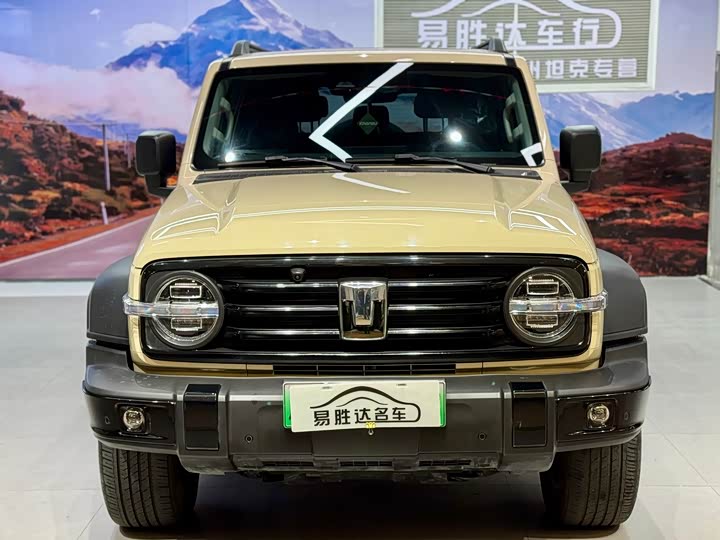 Фото 2 - Tank 300 Hybrid