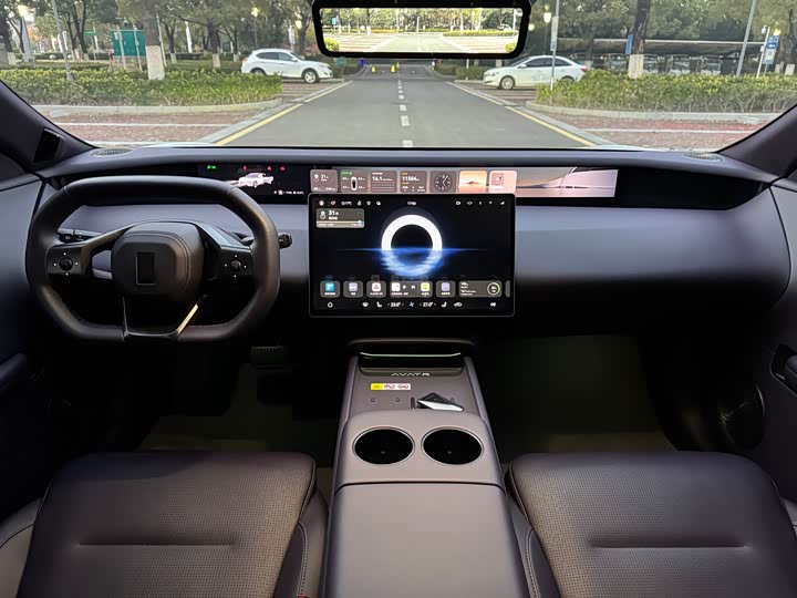 Фото 6 - Avatr 06