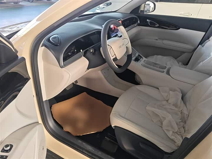 Фото 16 - Geely Galaxy Geome