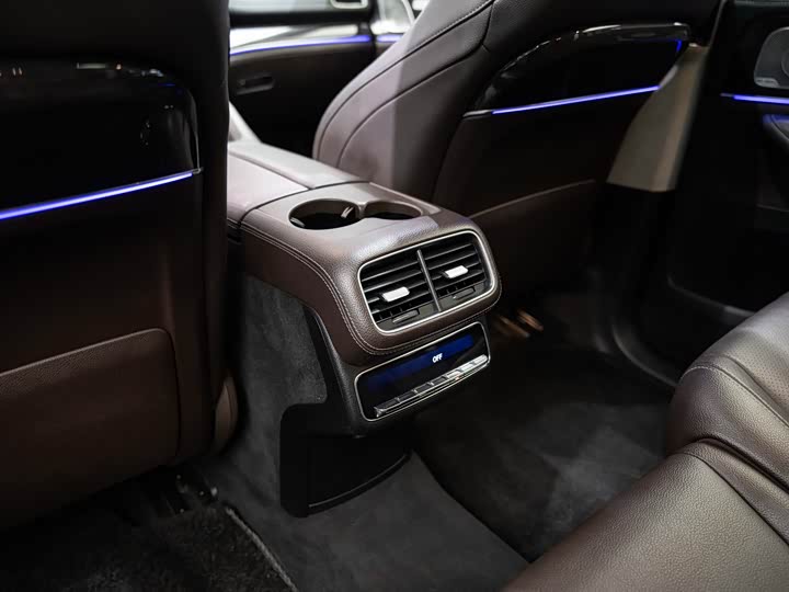 Фото 13 - Mercedes-Benz GLS-Class