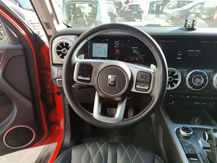 Фото 11 - Tank 300