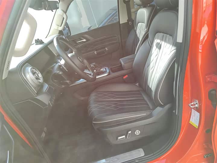 Фото 15 - Tank 300