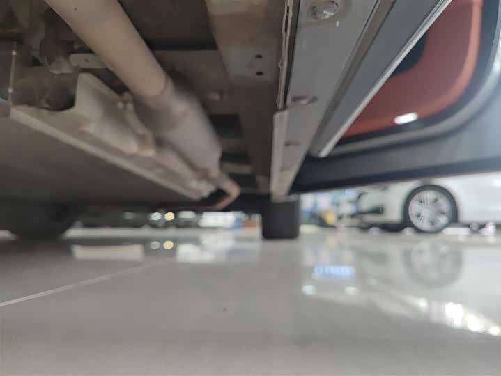 Фото 21 - LiXiang L8