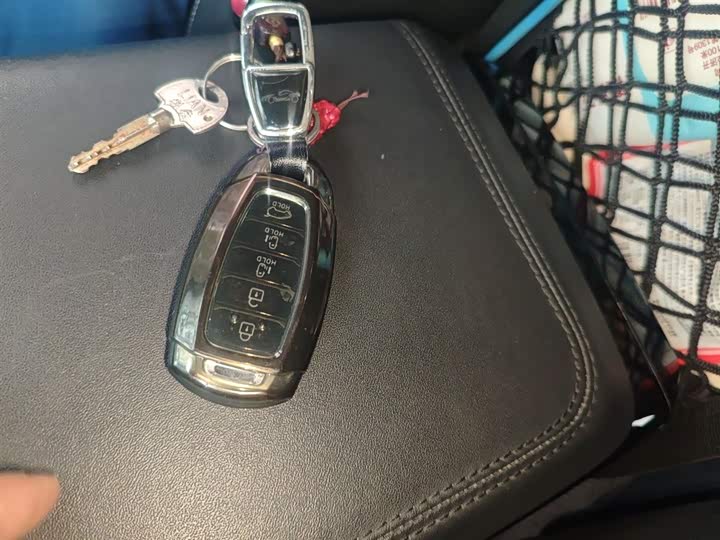 Фото 12 - Hyundai Custo