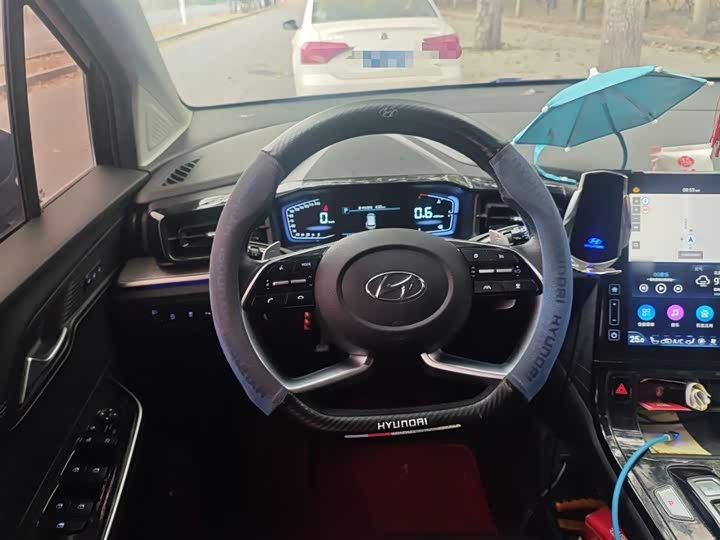 Фото 3 - Hyundai Custo