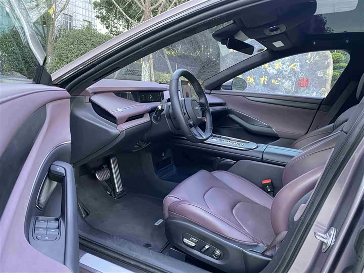 Фото 4 - Xiaomi SU7