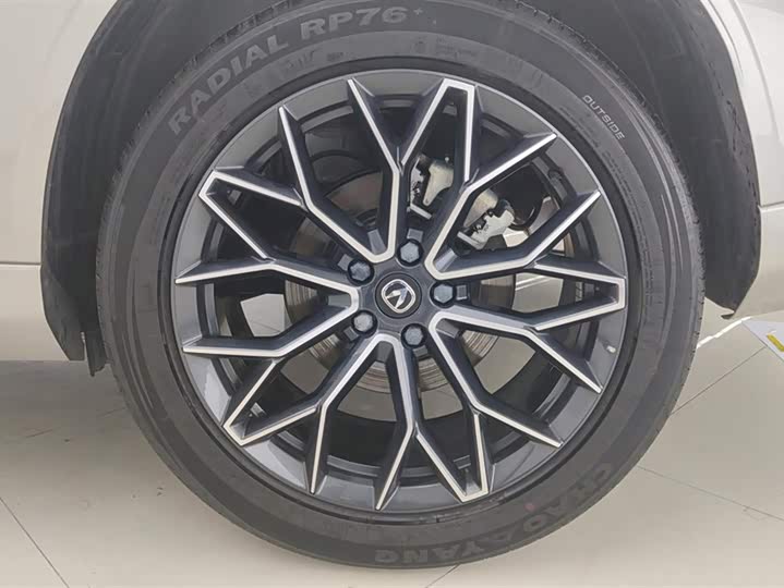 Фото 6 - Changan UNI-Z Hybrid