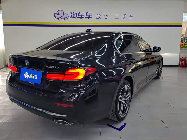 Фото 3 - BMW 5 Series