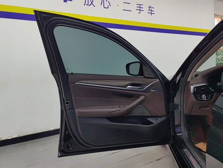 Фото 7 - BMW 5 Series