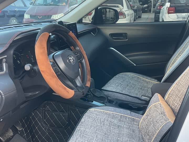 Фото 7 - Toyota Corolla Cross