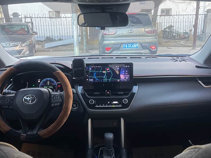 Фото 9 - Toyota Corolla Cross